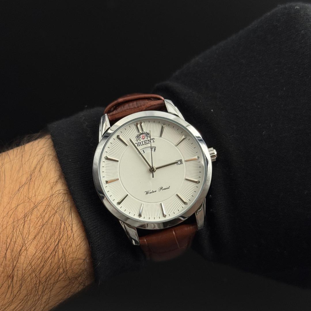 ORNT Daydate Cuero Café Plateado Tablero Blanco