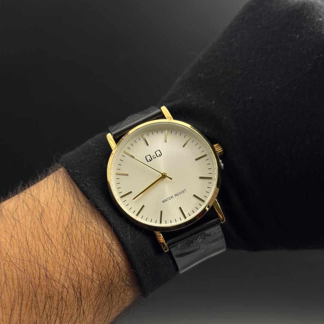 QYQ Malla New Negro Dorado Tablero Blanco