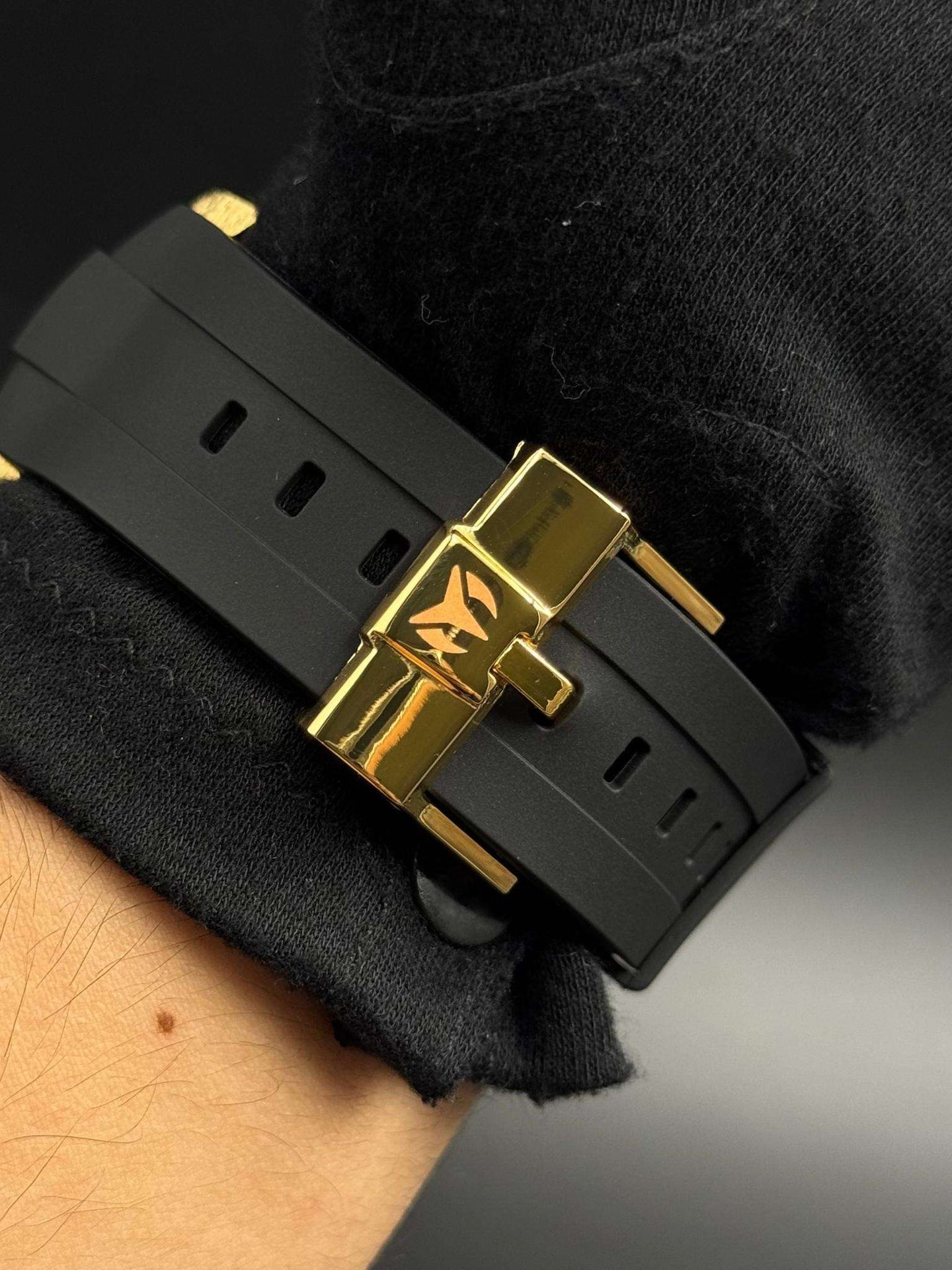 Tchmrn  520002 Negro Tablero Dorado - Dorado