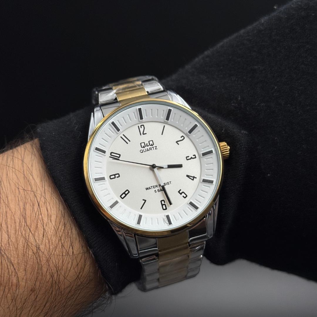QYQ 3030 Bicolor Dorado Tablero Blanco Manecillas Negras