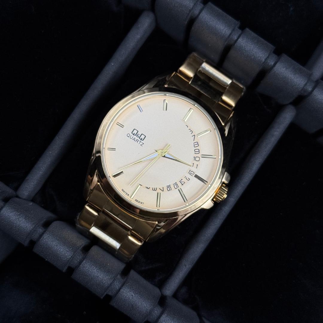 QYQ Date Dorado Tablero Amarrillo