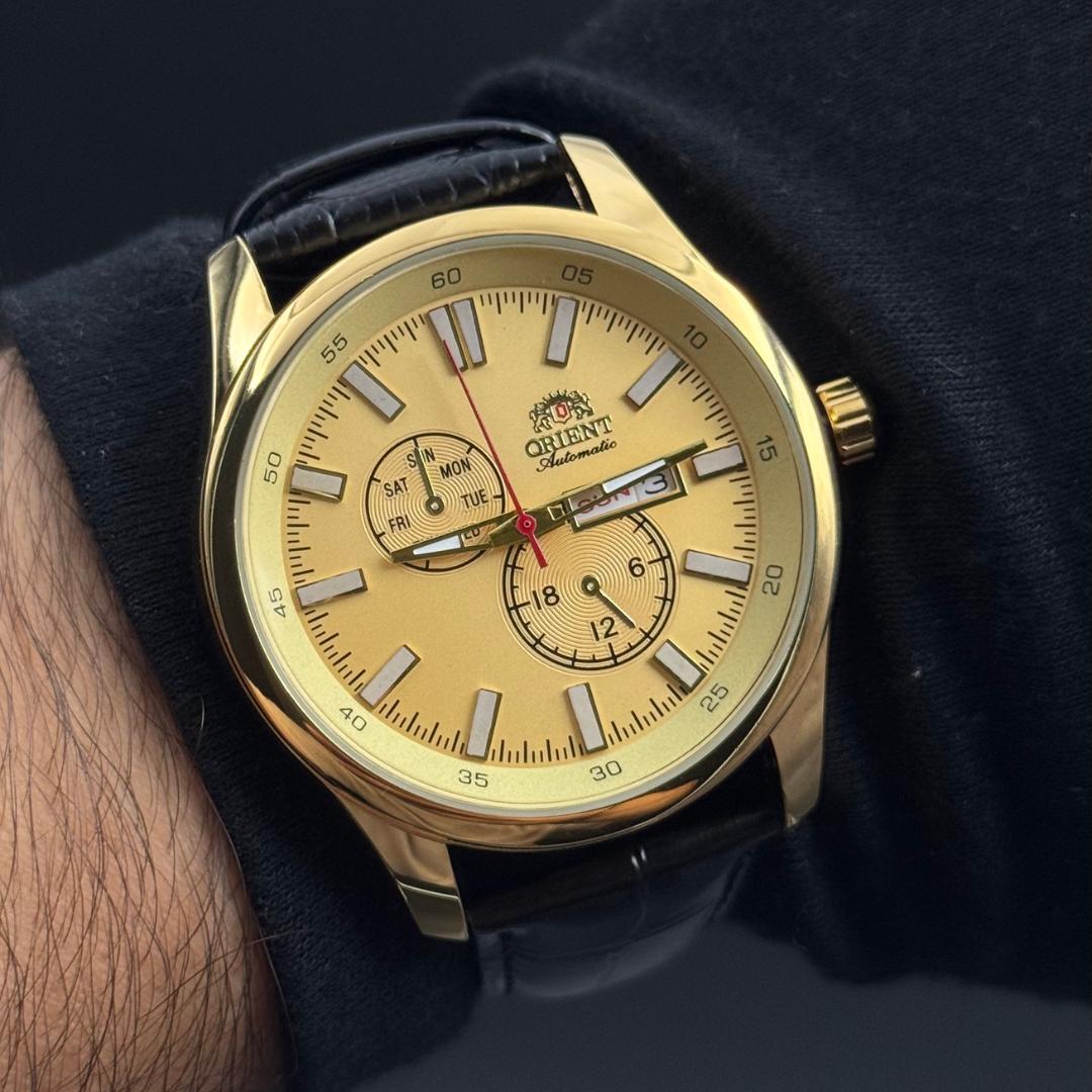 ORNT Cronógrafo Cuero Negro Dorado Tablero Dorado