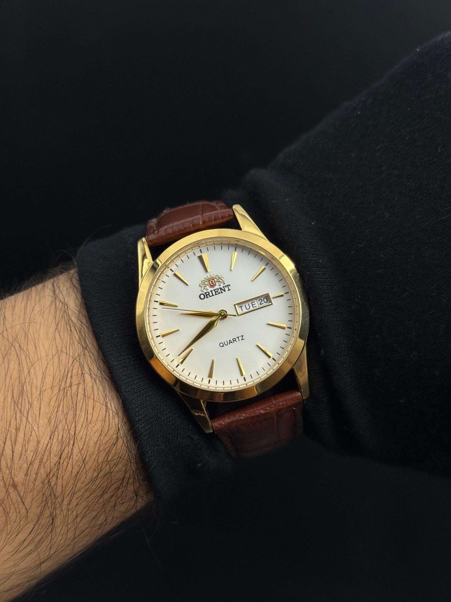 Ornt Clasico PQ Cuero Cafe Tablero Blanco Dorado