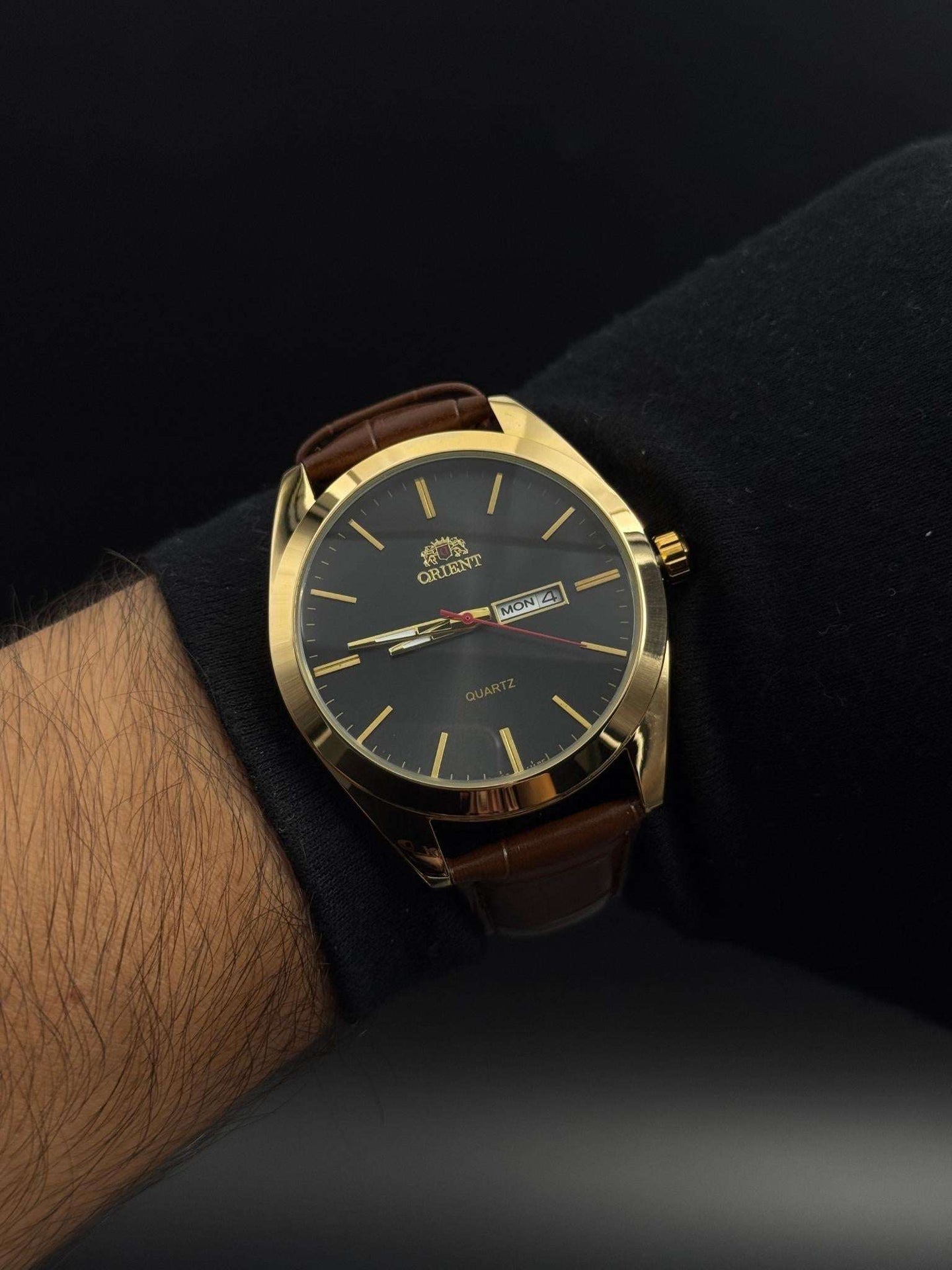 Ornt Clasico 320 Cuero Cafe Tablero Negro Dorado