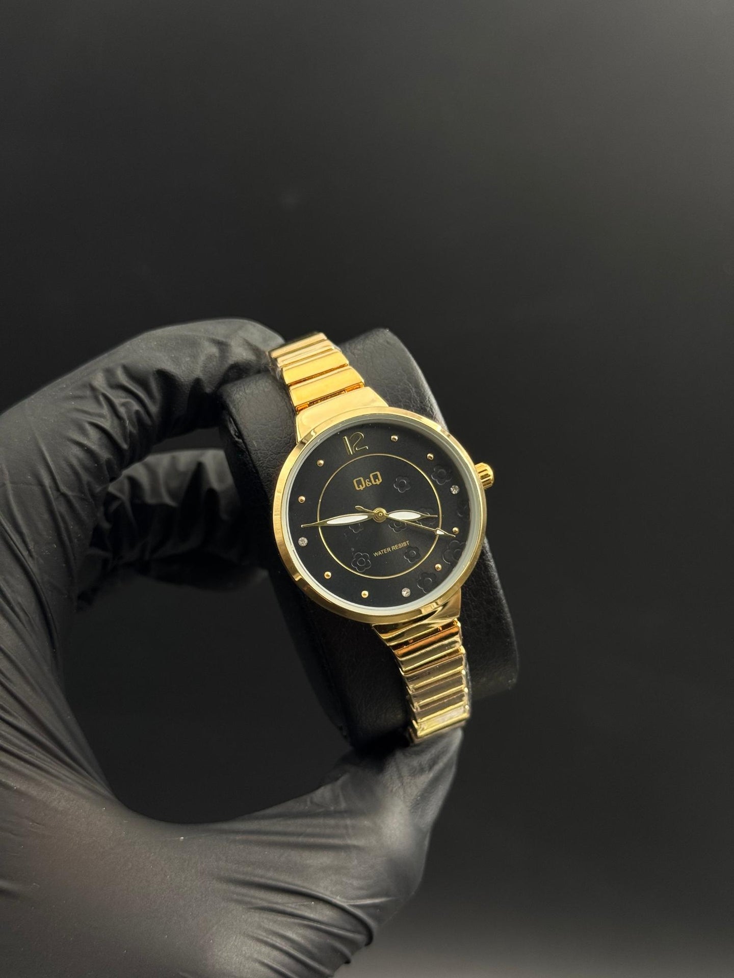 QYQ MUJER FLORES Dorado Tablero Negro