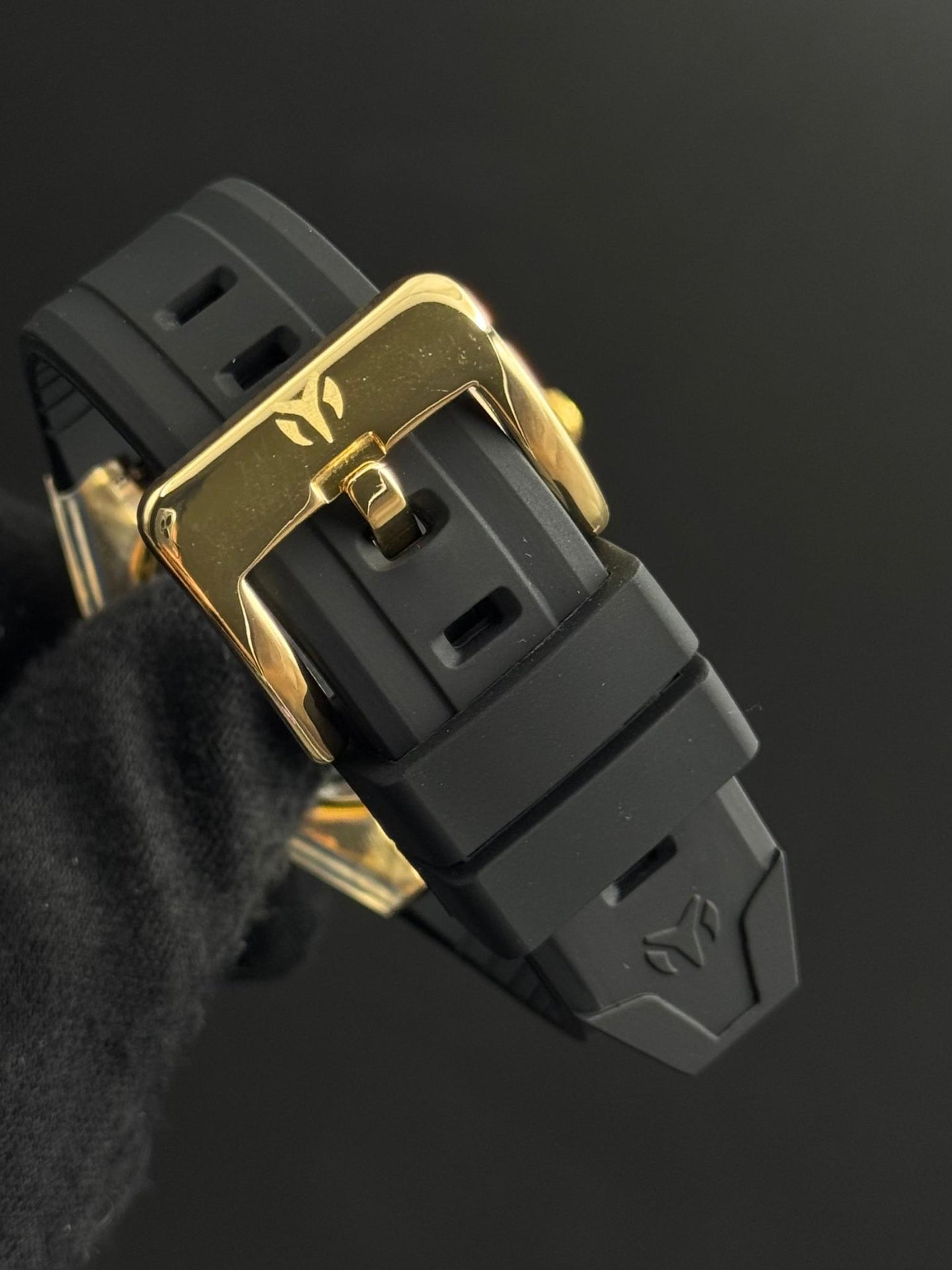 Tchmrn Monogram Mujer Negro Circones Tablero Dorado Dorado