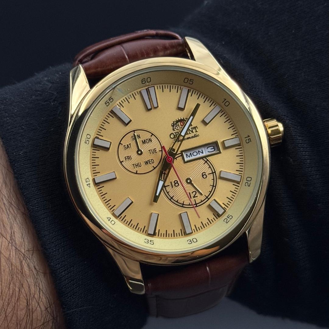 ORNT Cronógrafo Cuero Café Dorado Tablero Dorado