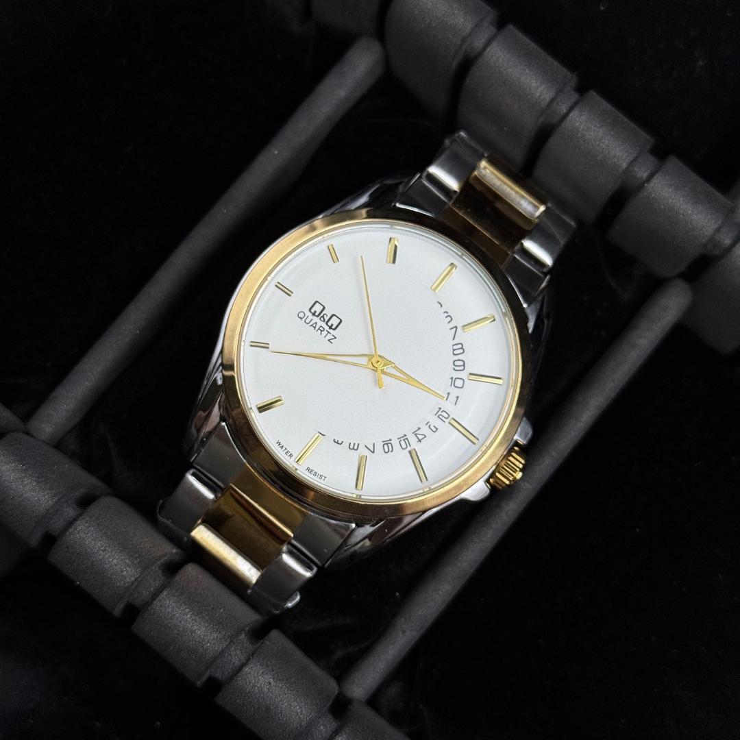 QYQ Date Bicolor Dorado Tablero Blanco