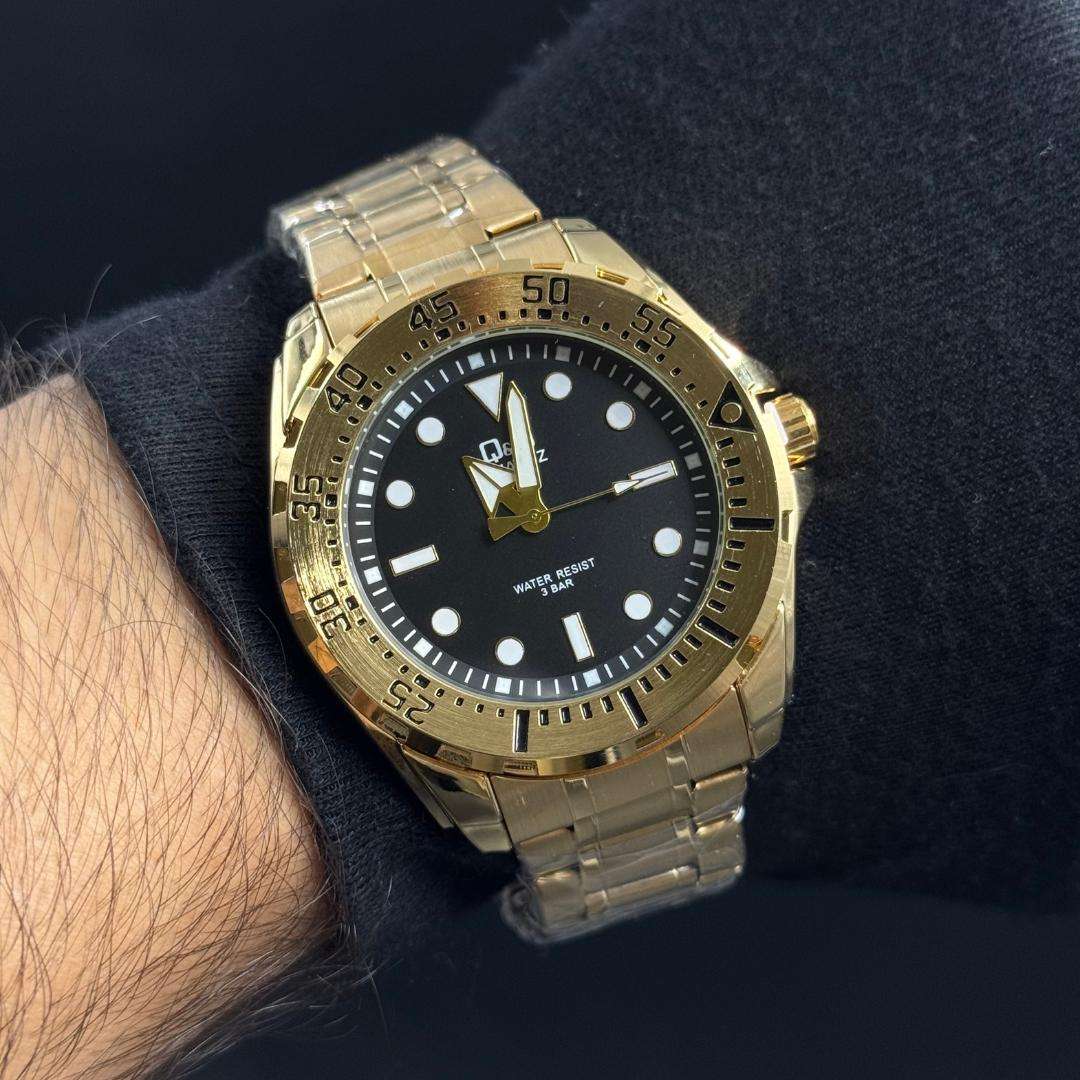 Qyq hombre Bazel Dorado Tablero Negro-Dorado