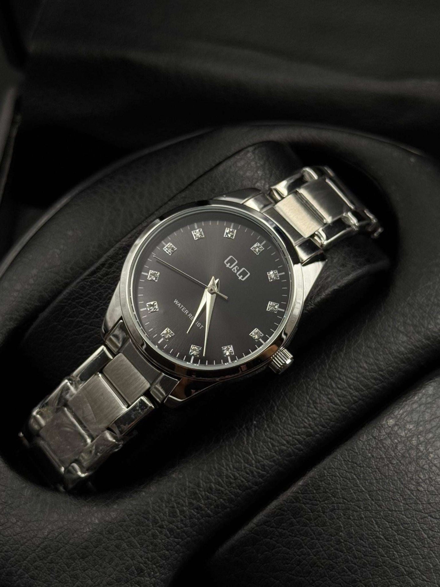 QYQ Mujer PQ Diamond Plateado Tablero Negro