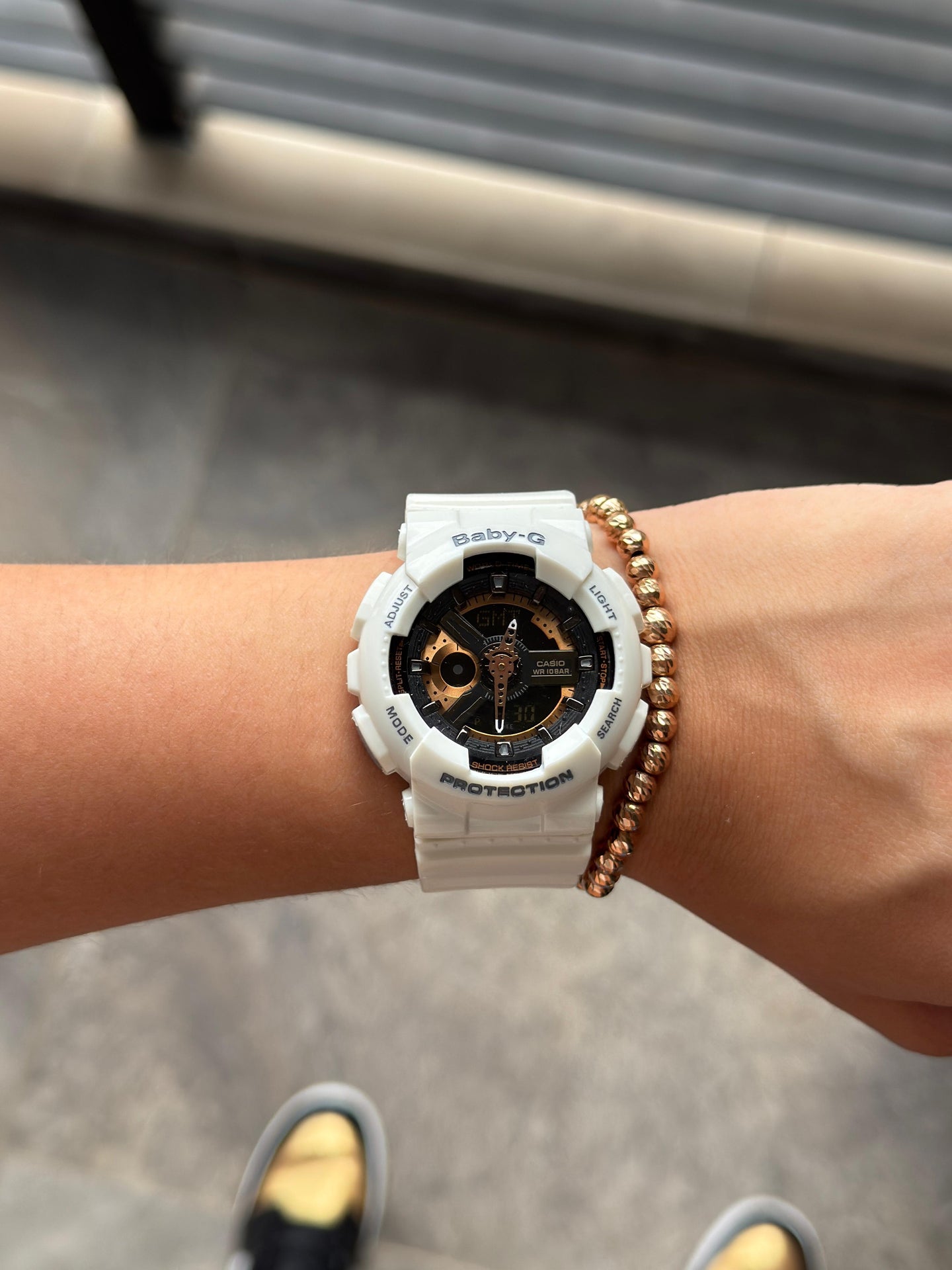 Bby-g BG110 Blanco Tablero Café