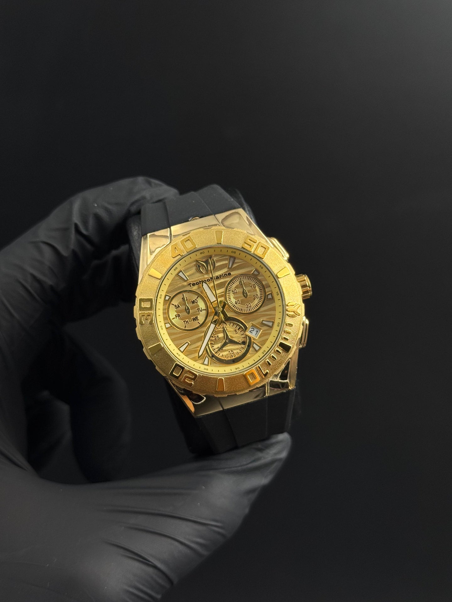 Tchmrnr Mujer MZ Goma Negra Tablero Dorado Dorado