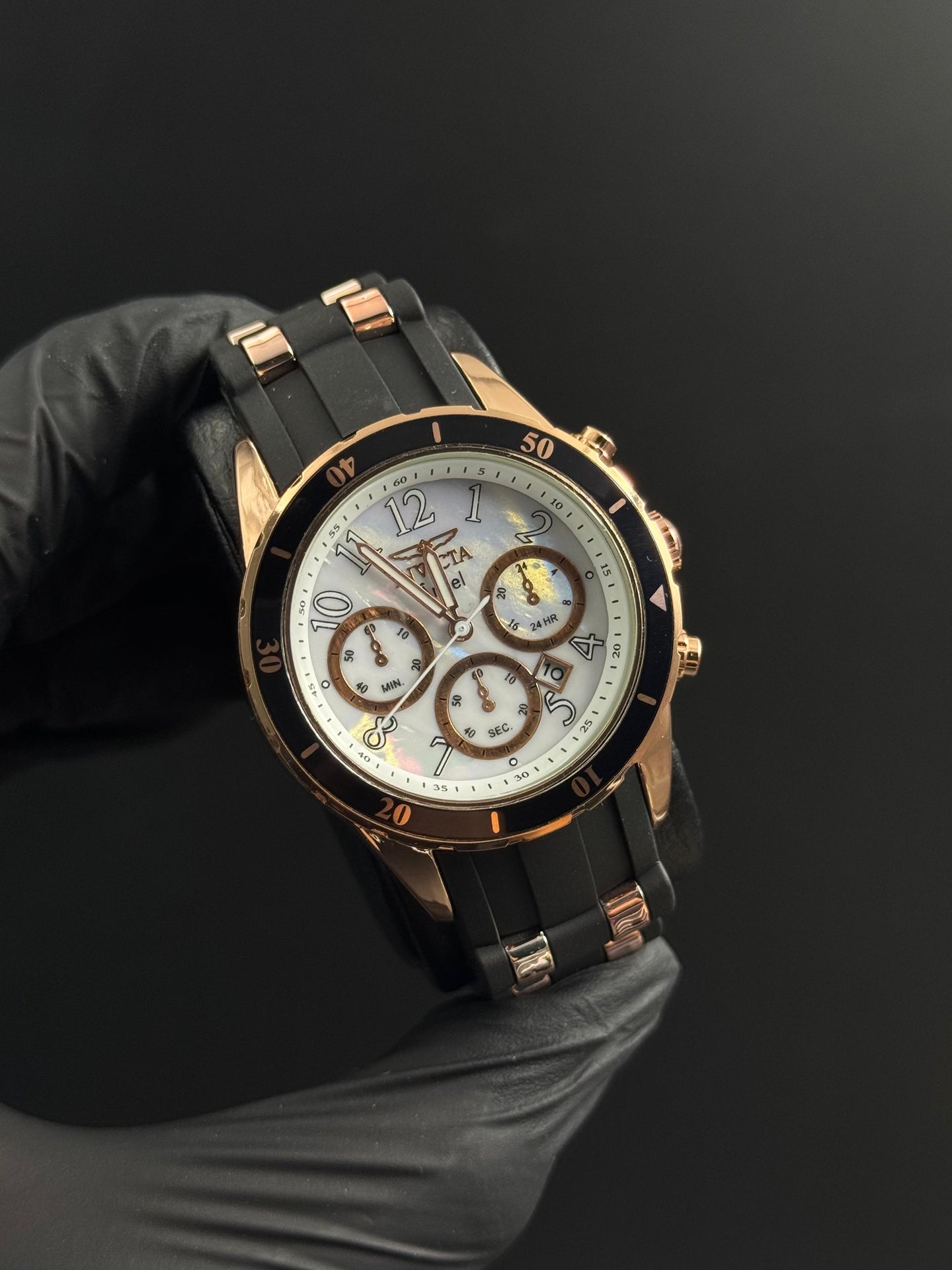 Invct Mujer 12H Goma Negra Tablero Blanco Oro Rosa Negro